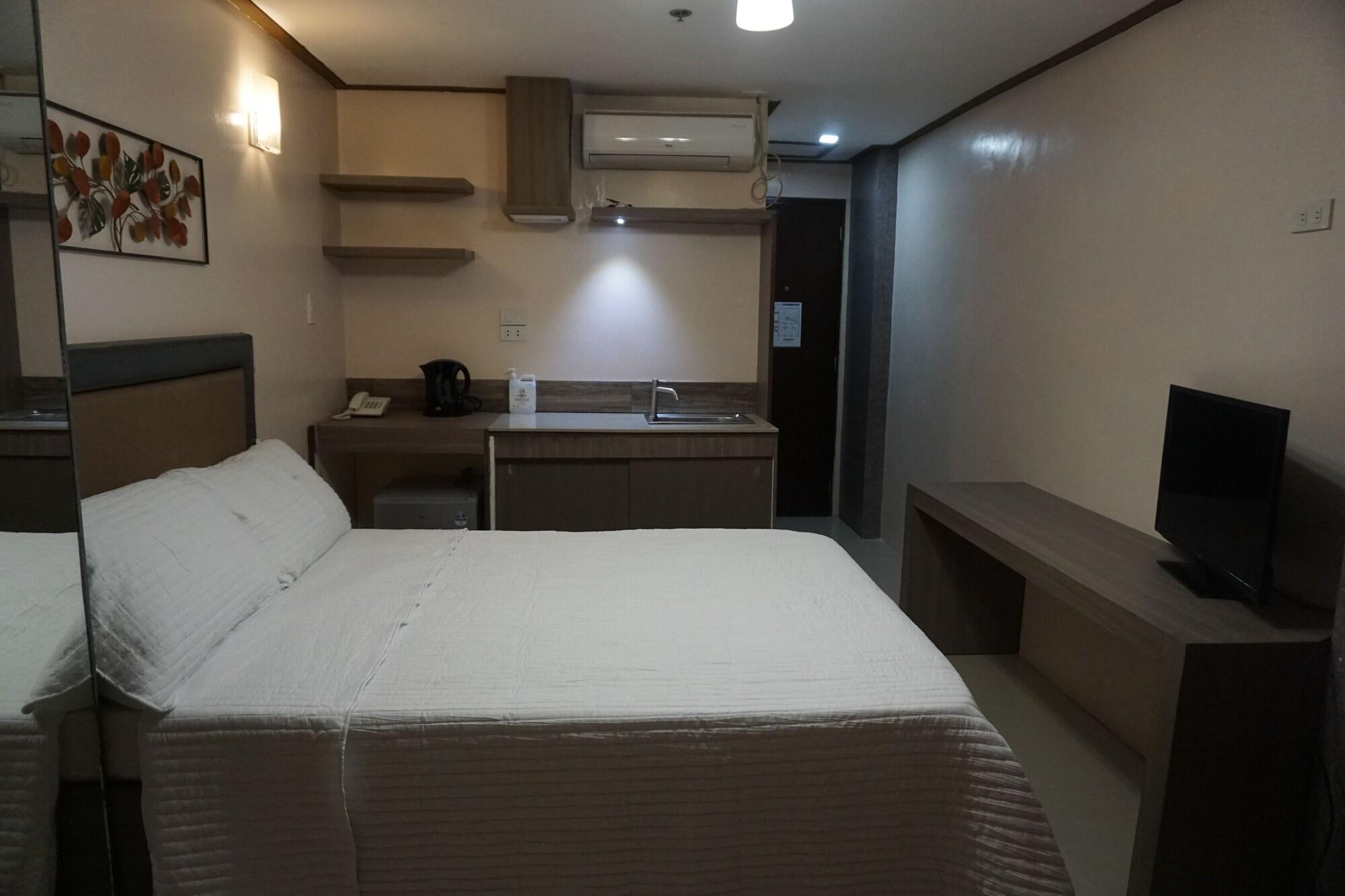 The Shila Philla Hotel Makati City Bagian luar foto