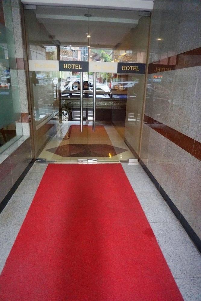 The Shila Philla Hotel Makati City Bagian luar foto