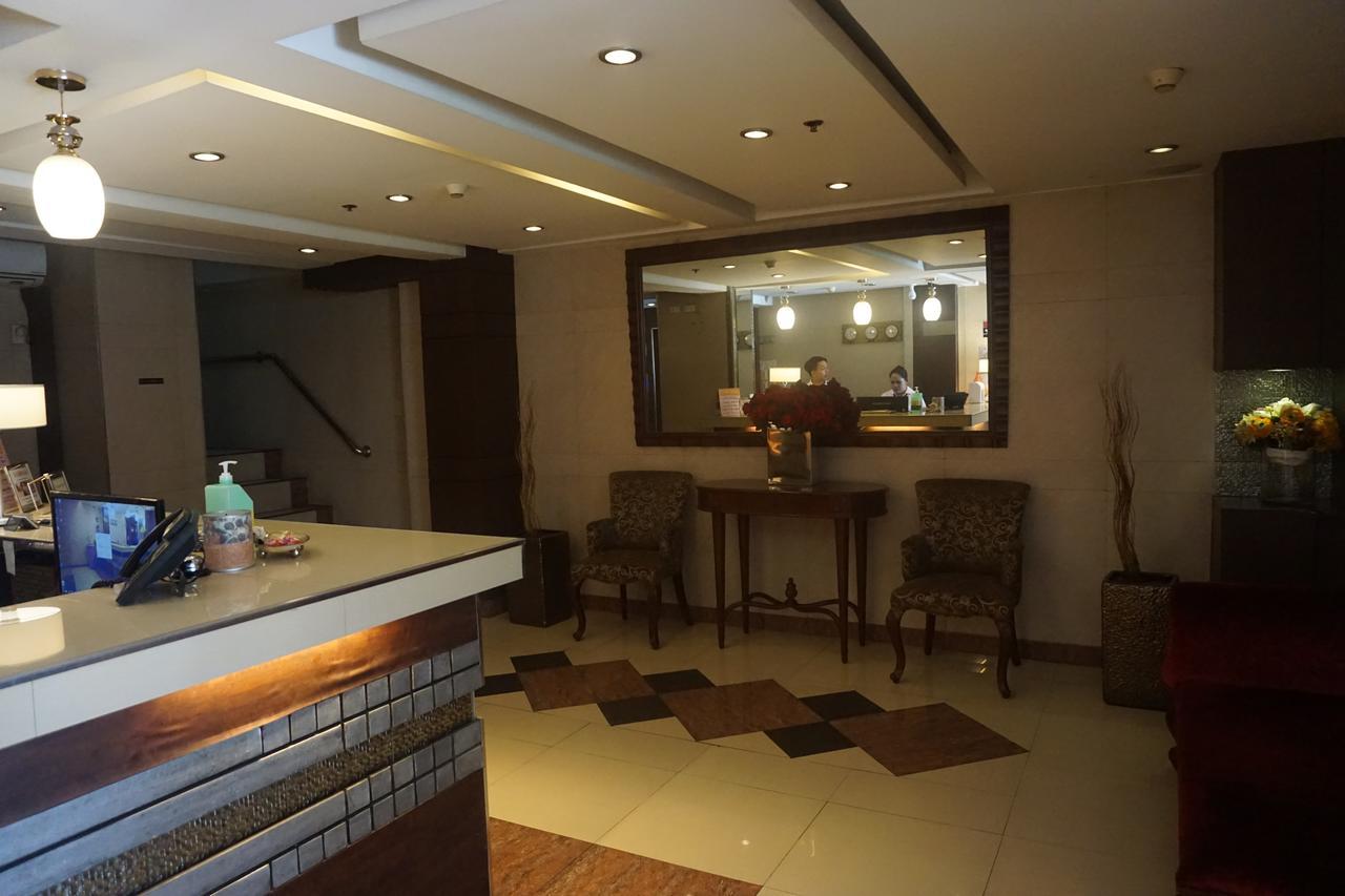 The Shila Philla Hotel Makati City Bagian luar foto