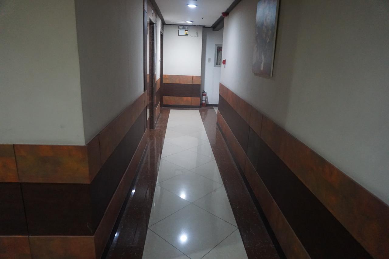 The Shila Philla Hotel Makati City Bagian luar foto